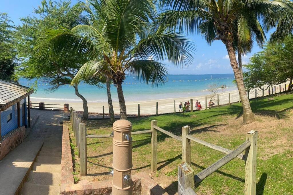 Casa Amarela, Ilha Dos Frades